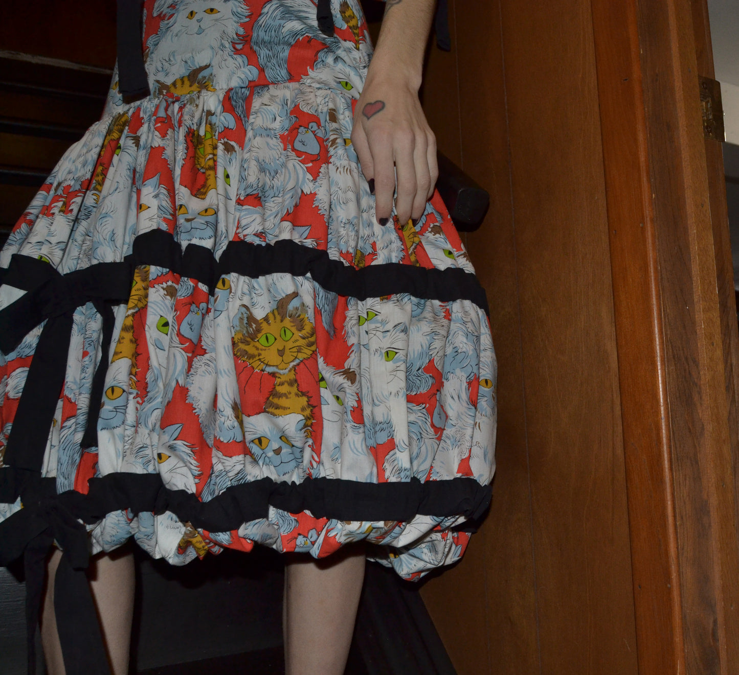 bow trimmed cat + mouse skirt L