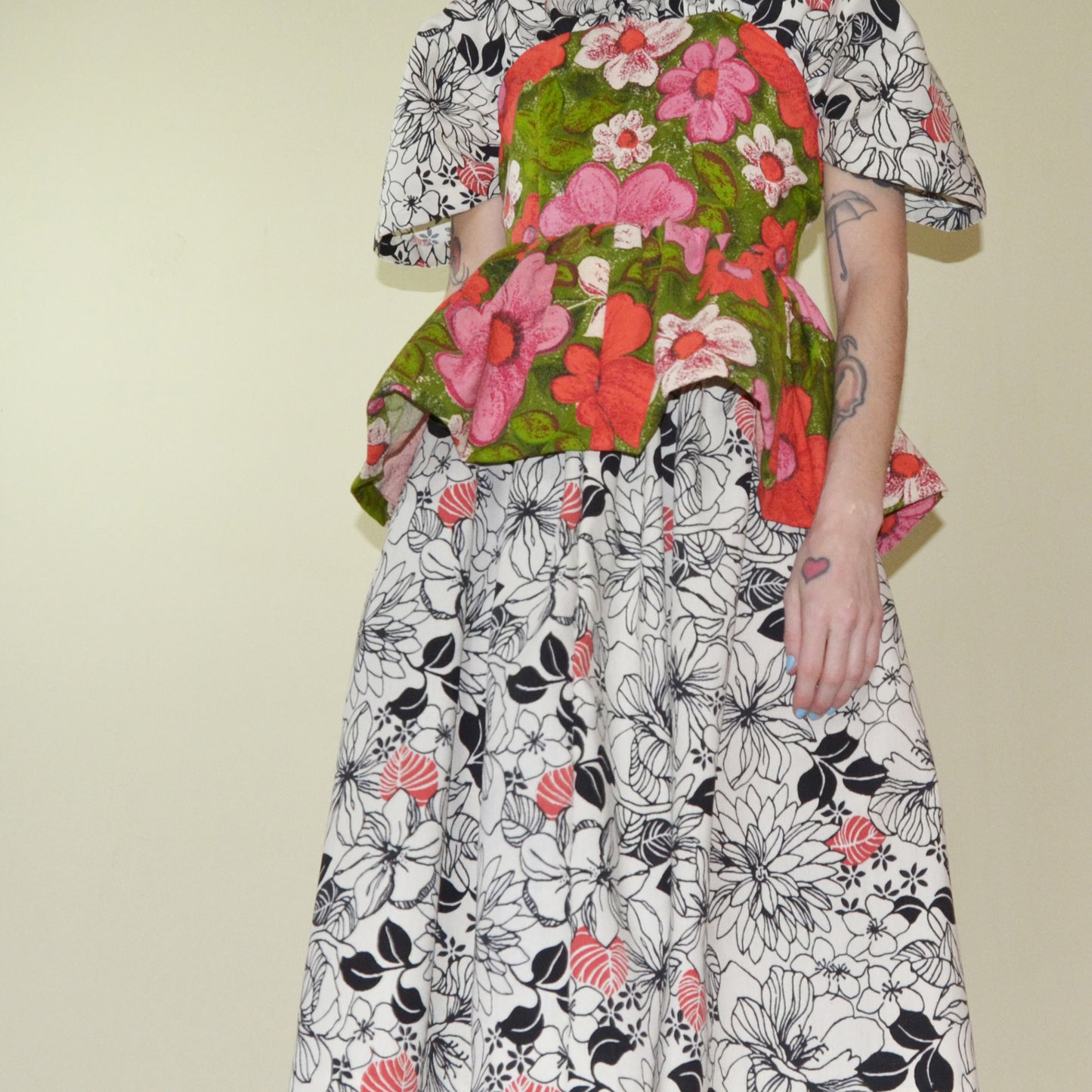 floral contrast peplum dress L