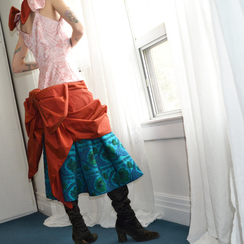 brocade labrador dress, size 6