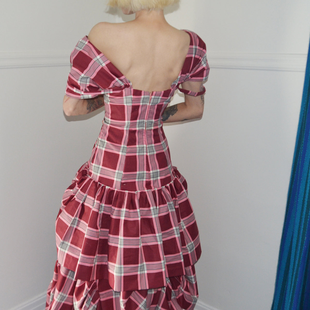 gathered gown w bunny, size 10